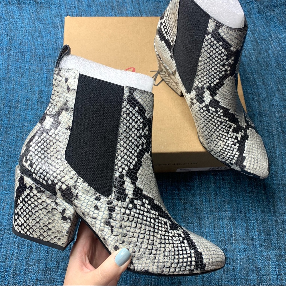 Matisse Morgan Snake Embossed Leather Chelsea Boot Women's Size 9.5 Block Heel